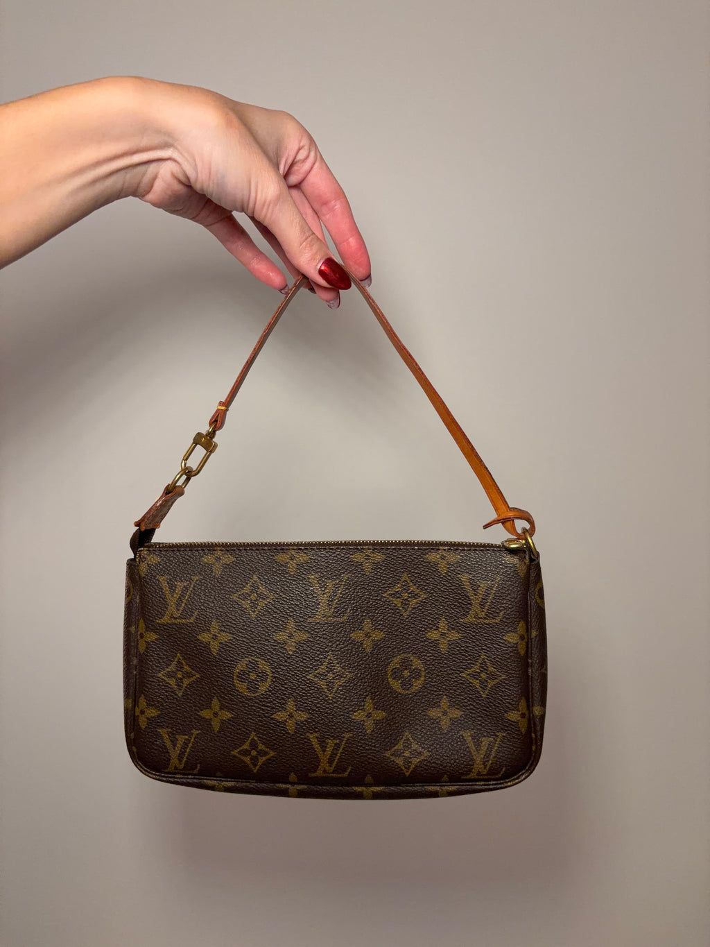 Louis Vuitton Pochette Monogram Shoulder