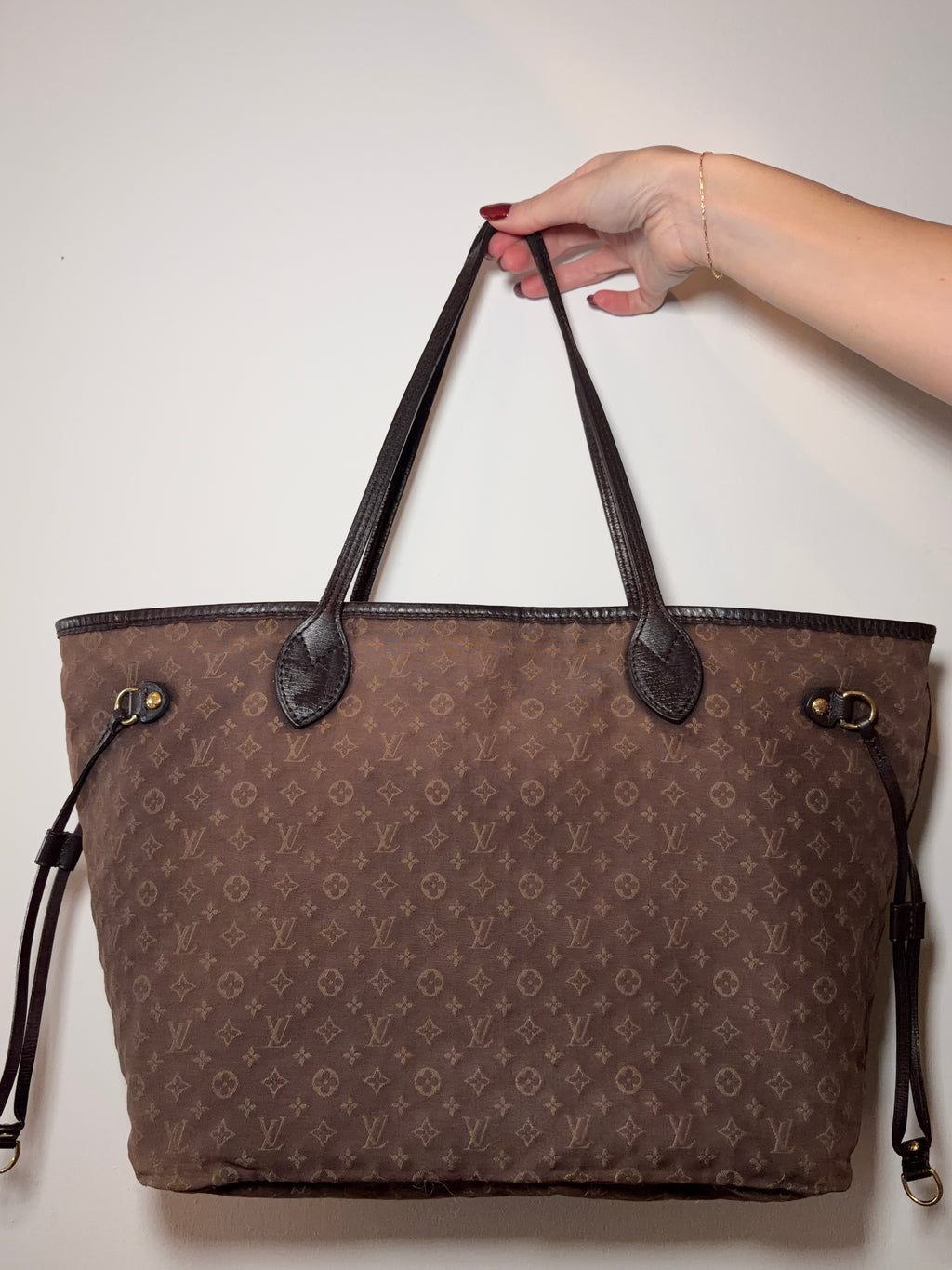 Louis Vuitton Neverfull Monogram Tote