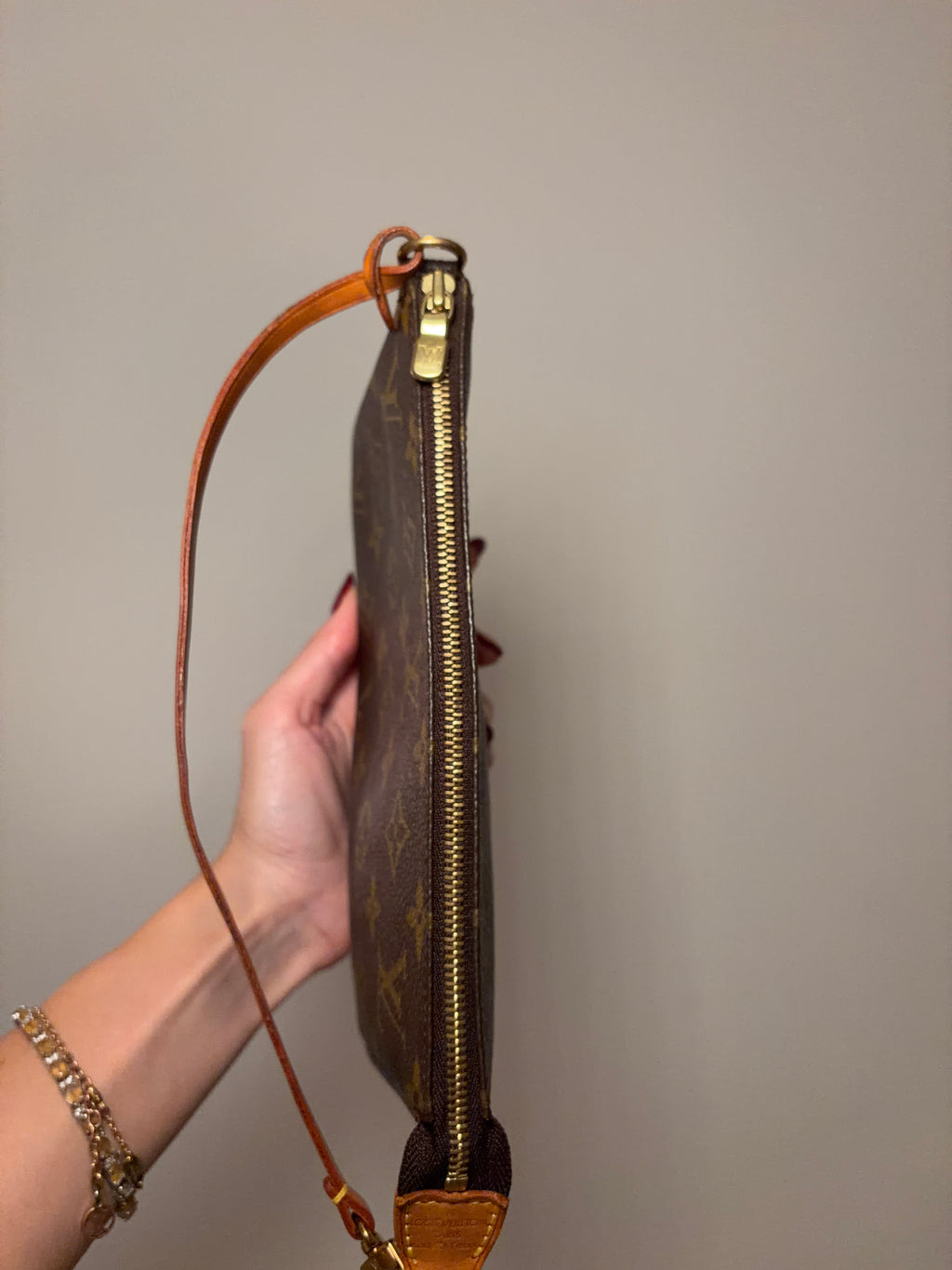 Louis Vuitton Pochette Monogram Shoulder