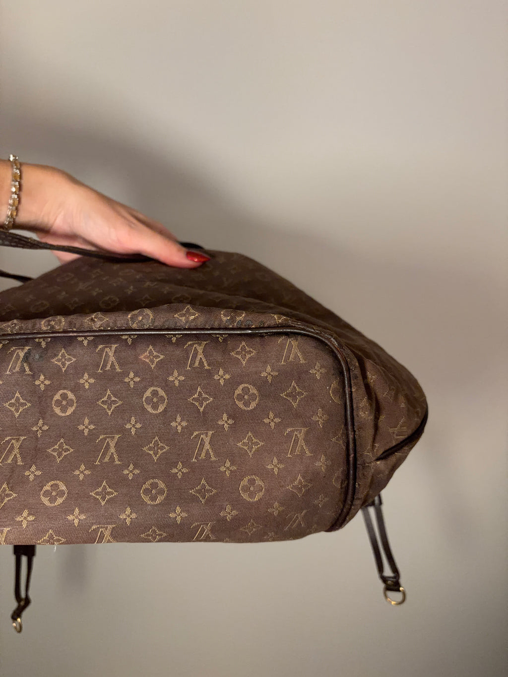 Louis Vuitton Neverfull Monogram Tote