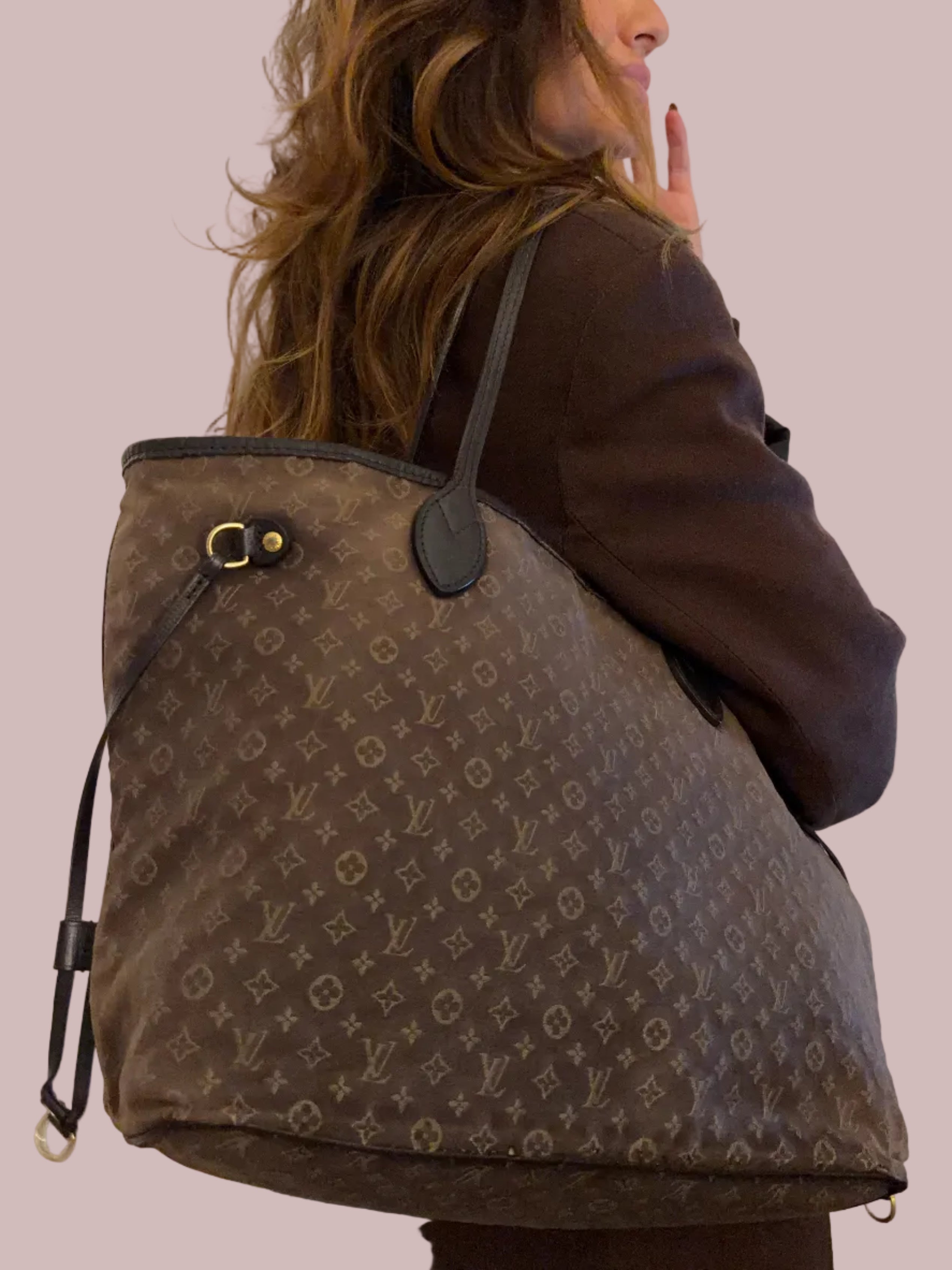 Louis Vuitton Neverfull Monogram Tote